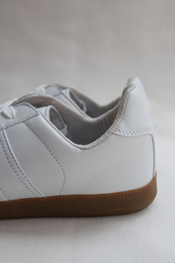German Trainer WHITE (7)