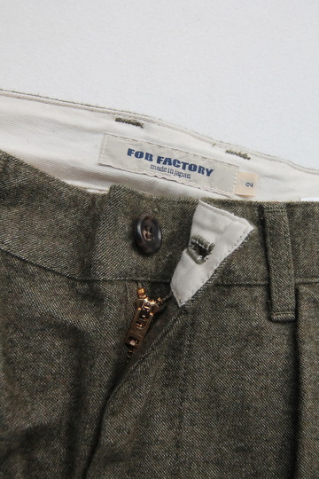 FOB 2 Tuck Wide Pants CW Back Satin OLIVE (2)
