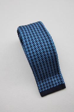 Ascot Silk Knit Tie BLUE
