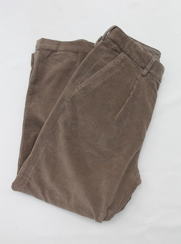 Riccard Metha Cordhuroy 1 Tuck Wide Trousers BEIGE