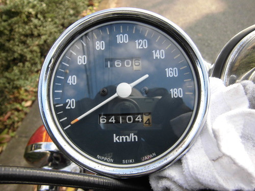 64104KM