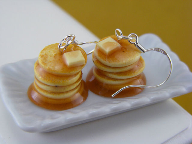 【食欲直撃】着けるとお腹がすいてくるイヤリング