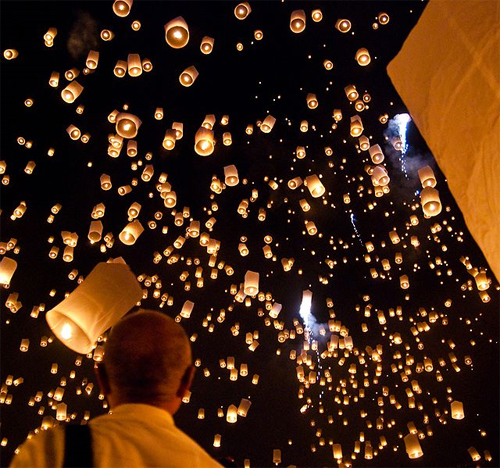 Yi peng sky lantern festival