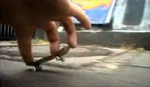 指スケボー(Fingerboarding) のすごいテク