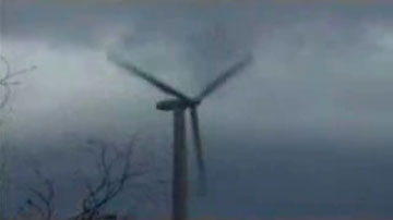 Windmill explodes - あまりの強風に風車爆発