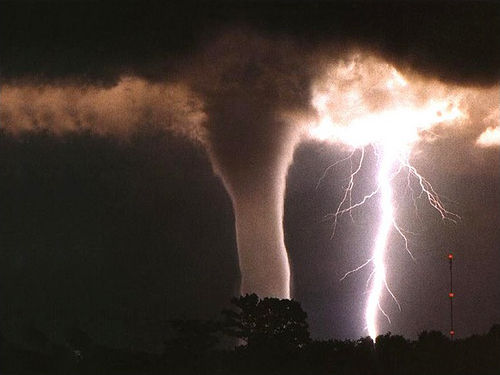 tornado-00