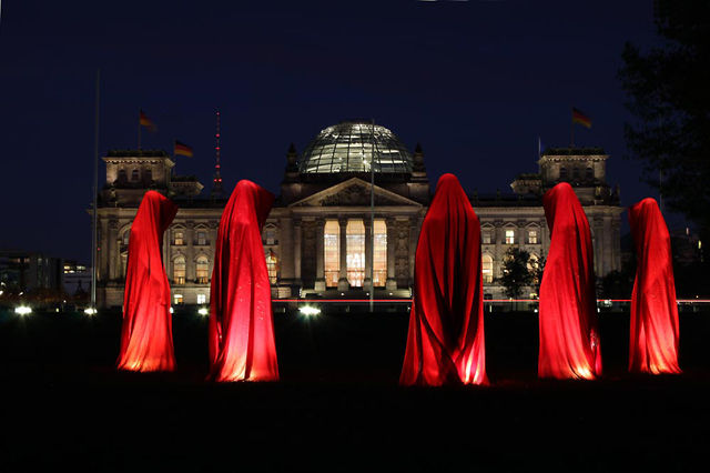 時の守護者 (Time Guards)　Manfred Kielnhofer