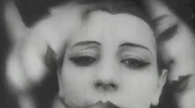催眠映像をヴィンテージな前衛映像で再構築　hallohalloduisburg