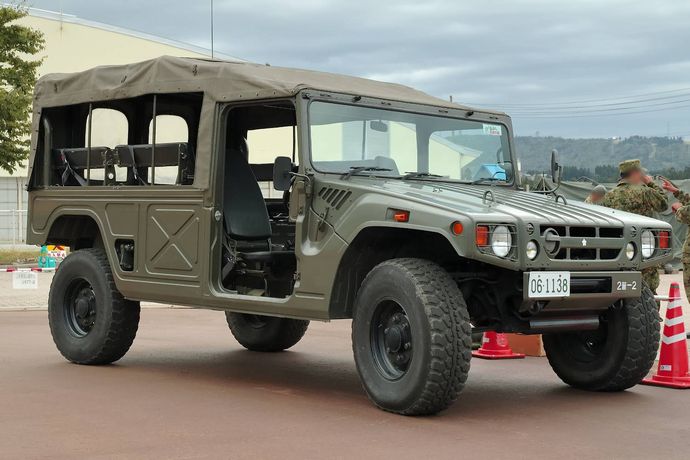 JGSDF_Koukidousha_(TOYOTA)_1