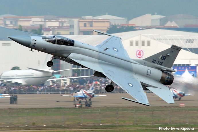 Pakistan_airforce_FC-1_Xiao_Long