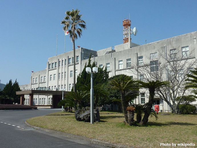 1280px-JMSDF_Fleet_Air_Wing_1_Headquarters_2010s