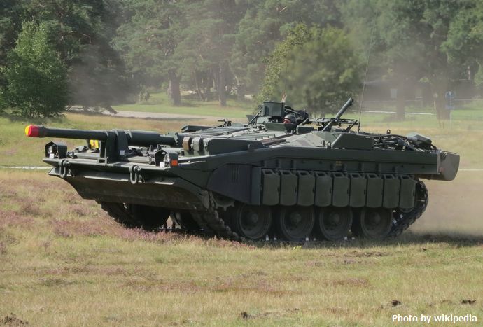 Stridsvagn_103_Revinge_2013-1