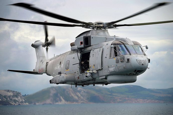 1280px-Royal_Navy_Merlin_Helicopter_MOD_45155806