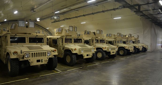 635780865885077245-DFN-Marines-cave
