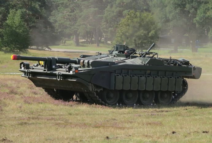 Stridsvagn_103_Revinge_2013-1