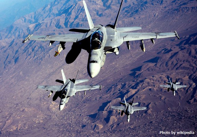 F-18's_are_refueled_in_Afghanistan