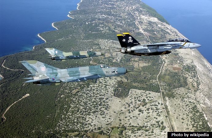 MiG-21bis&F-14B-Croatia-2002-2