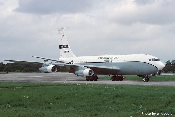 Boeing_WC-135B_(717-158),_USA_-_Air_Force_AN2086397