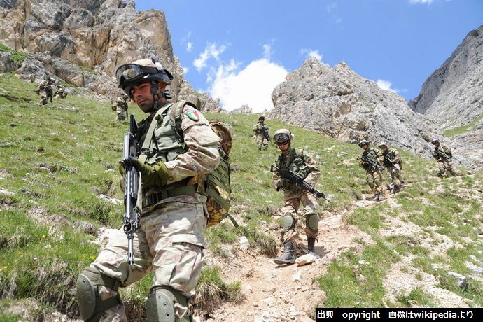 Alpini_Btn_Feltre_-_Ex_Falzarego_2011_001