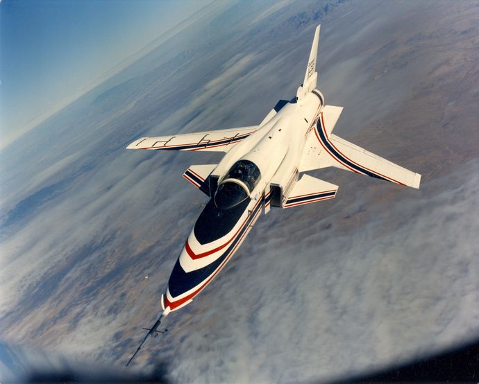 X-29_from_front_perspective