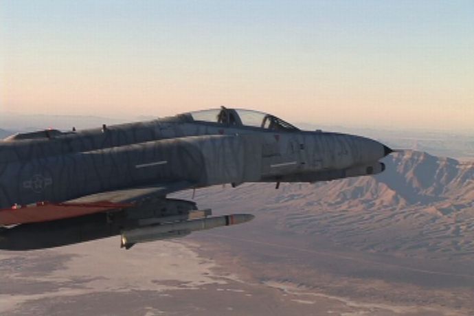AIR_UAV_QF-4_w_Missile_2007-01_lg