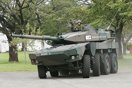 自衛隊の機動戦闘車って対人用地雷とか手榴弾で走行不能になりそうな足回りだけど税金の無駄だろ