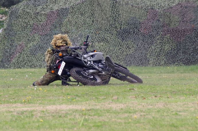 JGSDF_reconnaissance_bicycle_(Kawasaki_KLX250)_20140429-02