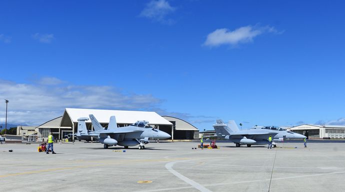 Two_Australian_EA-18Gs_at_Joint_Base_Pearl_Harbor-Hickam_in_2017