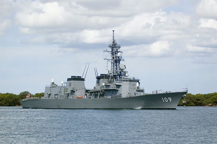 Ariake_(DD_109)_pulls_into_Pearl_Harbor (1)
