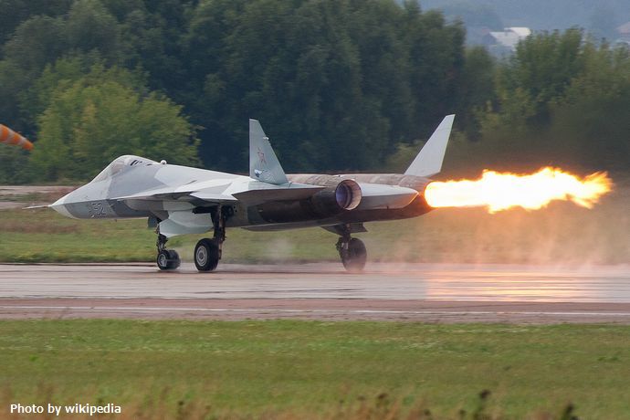 PAK_FA_T_50_compressor_stall_on_MAKS_2011