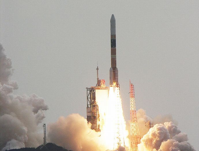 800px-H-IIA_F12_launching_IGS-R2
