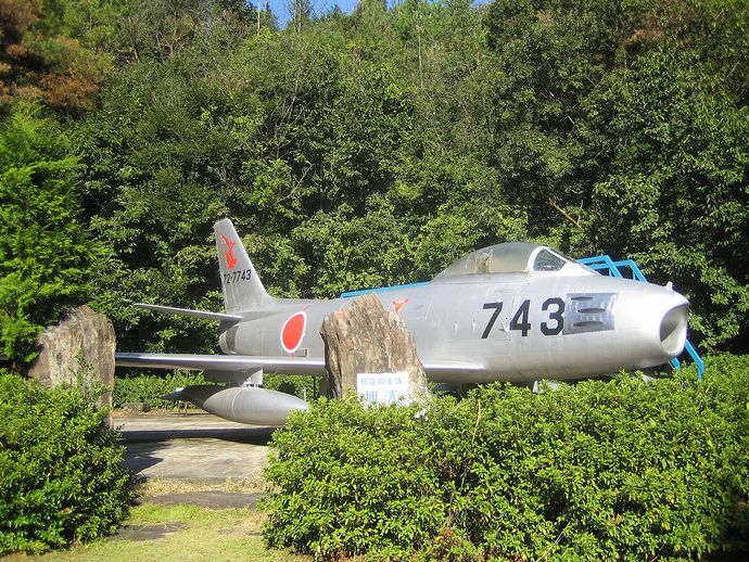 1280px-Image-JASDF_F-86F-40