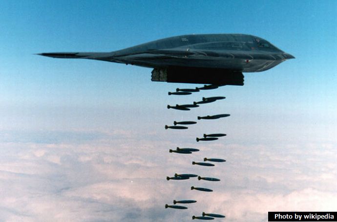 B-2_spirit_bombing