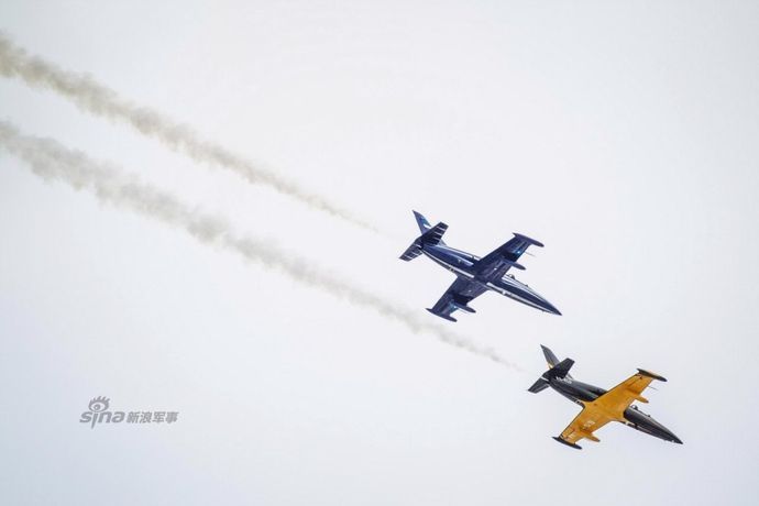 317_28698_896443