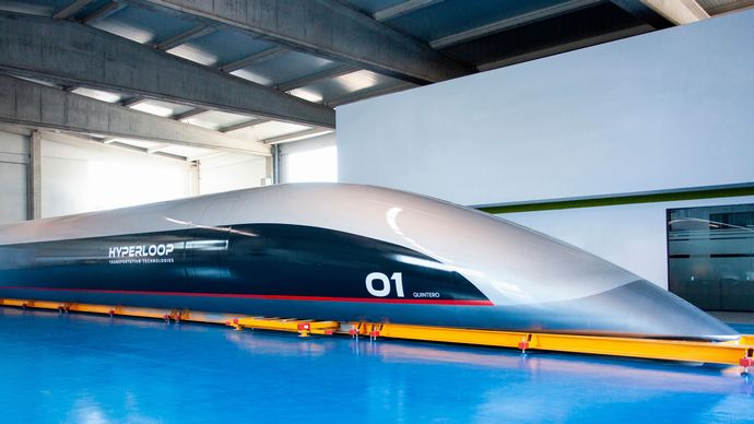 181002113454-hyperlooptt-capsule-unveil