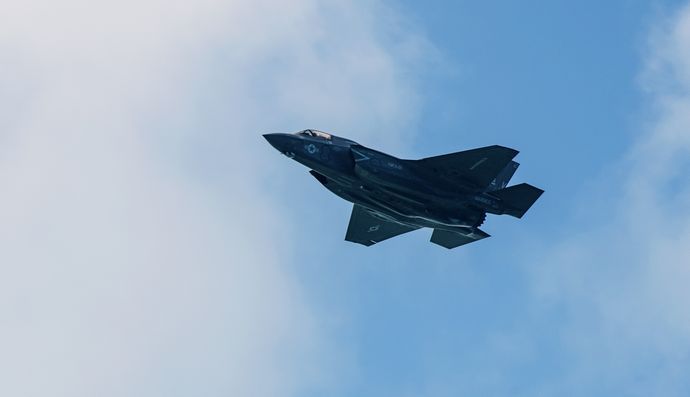 181023-N-VK310-0117