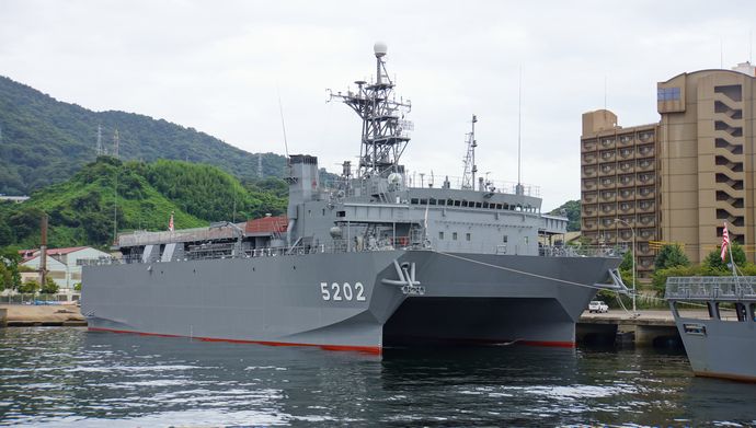 JS_Harima(AOS-5202)_in_Kure_Naval_Base_20140915