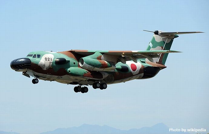 800px-JASDF_Kawasaki_EC-1_Aoki-2