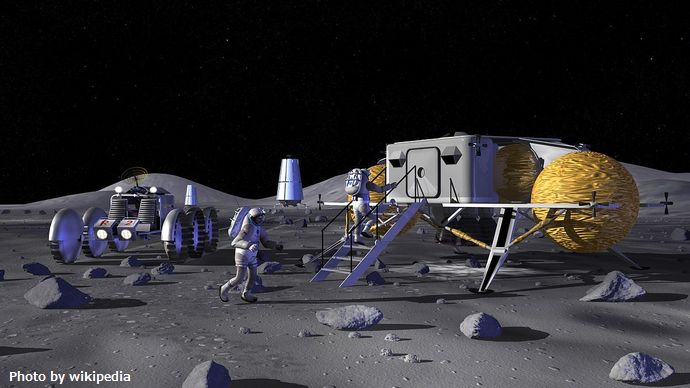 1200px-Entering_a_Lunar_Outpost