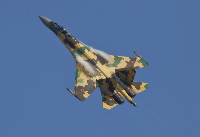 Sukhoi_Su-35_MAKS'2011_Avdeev