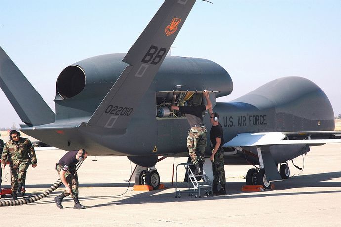 1280px-RQ-4_Global_Hawk