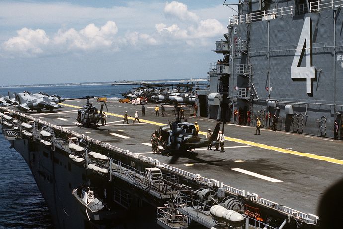 UH-1Ns_on_USS_Nassau_(LHA-4)_1991