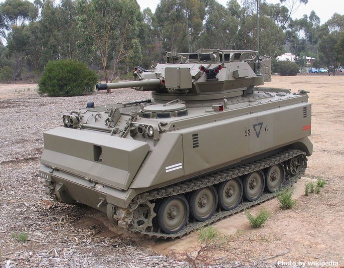 1280px-Puckapunyal-M113-MRV-1-1