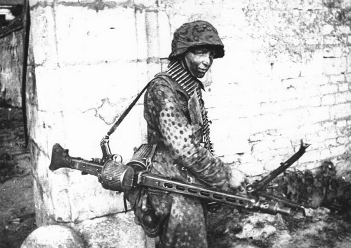 MG42 hitlerjugend 12 div SS
