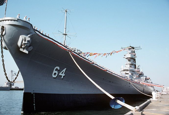 1280px-USS_Wisconsin_(BB-64)_decommissioning