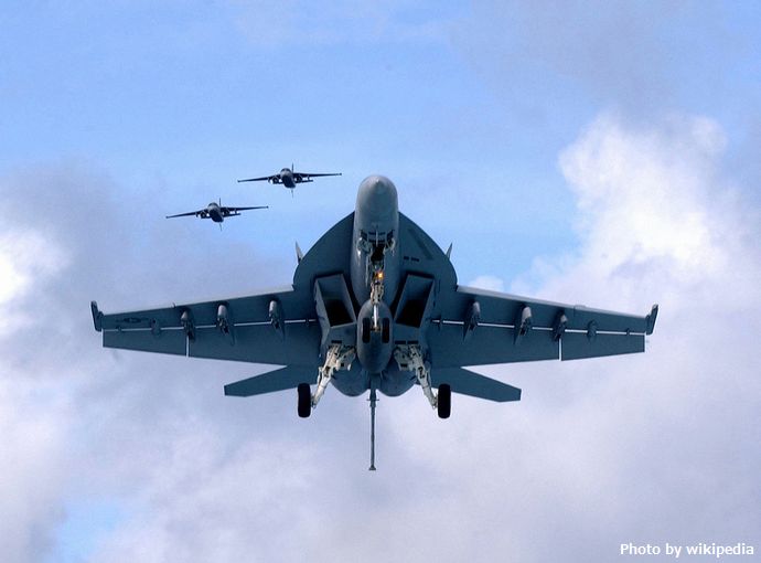 1280px-Fa18_hook