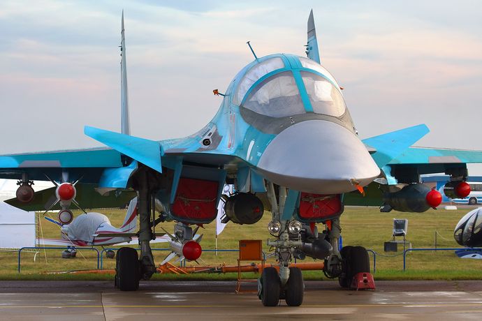 Sukhoi_Su-34,_Russia_-_Air_Force_AN1738007