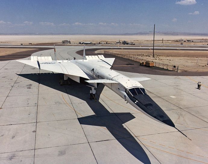 1280px-North_American_XB-70_on_ramp_ECN-1814