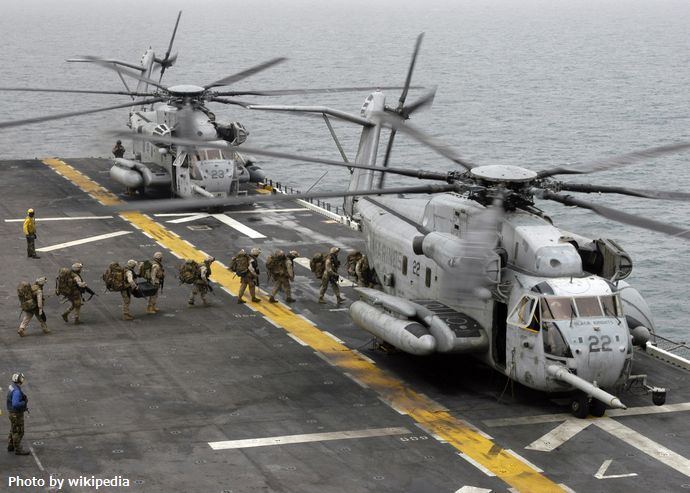 Sikorsky_CH-53E_(USMC)_402