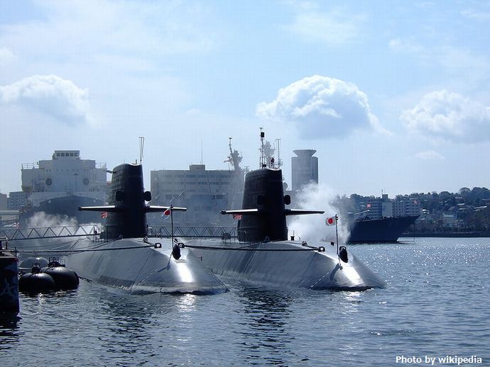 800px-Submarines_JMSDF_Yokosuka